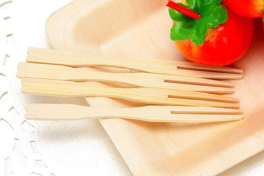 Bamboo fruit fork